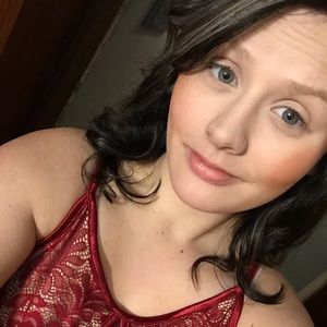 Meet your Posher, Cecelia